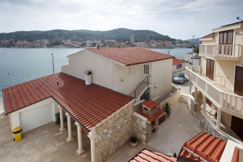 Apartments Tisno - Villa Mare Exterior foto