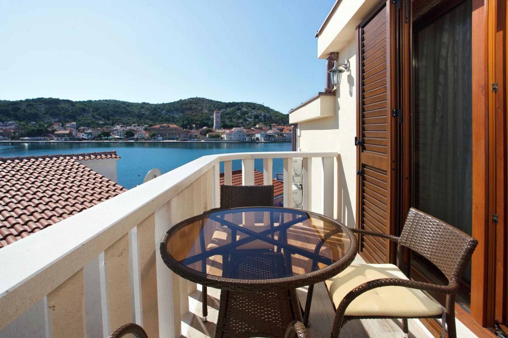 Apartments Tisno - Villa Mare Exterior foto